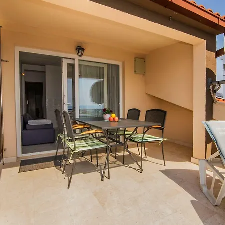 Viktorija Appartement *